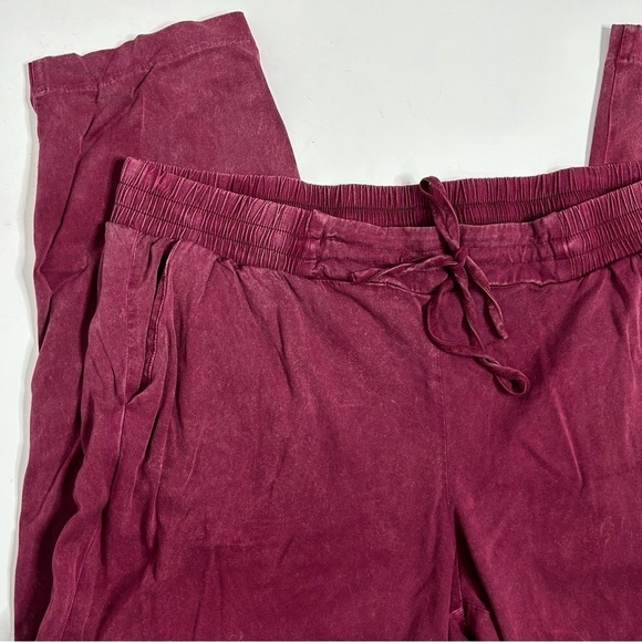 Torrid Relaxed Taper Stretch Challis High-Rise Tie-Front Pant - Picture 9 of 16